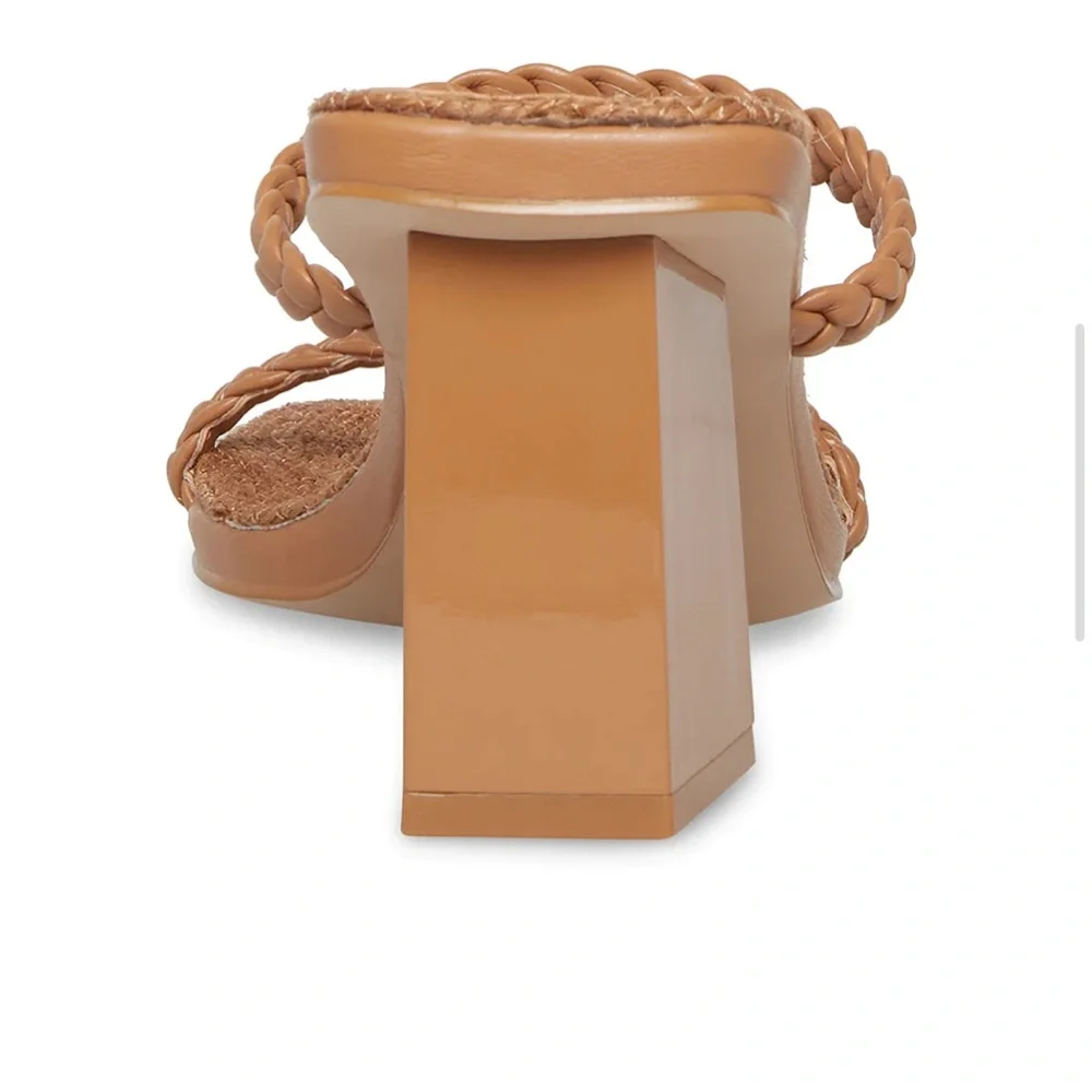 NWB Steve Madden Bora Sandals - Picture 2 of 4